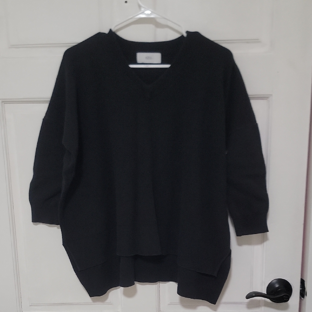 Azul By Moussy Design Black V-Neck Women's Sweater US Limited Edition Classic